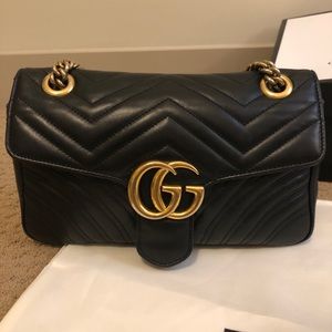 AUTH Gucci GG Marmont small matelassé purse
